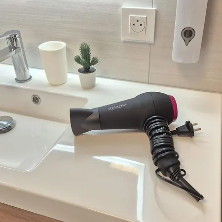 Up, Proche Basel, Loft Sous Combles & Vue 圣路易